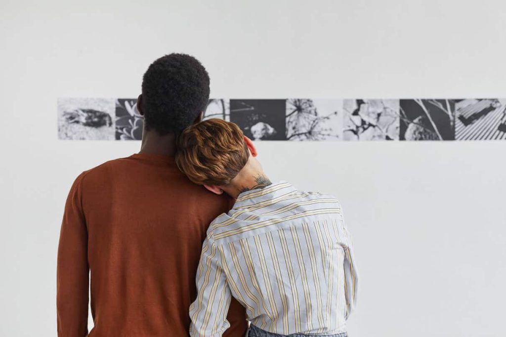 cougar from arkansas dating with a black guy in a museum