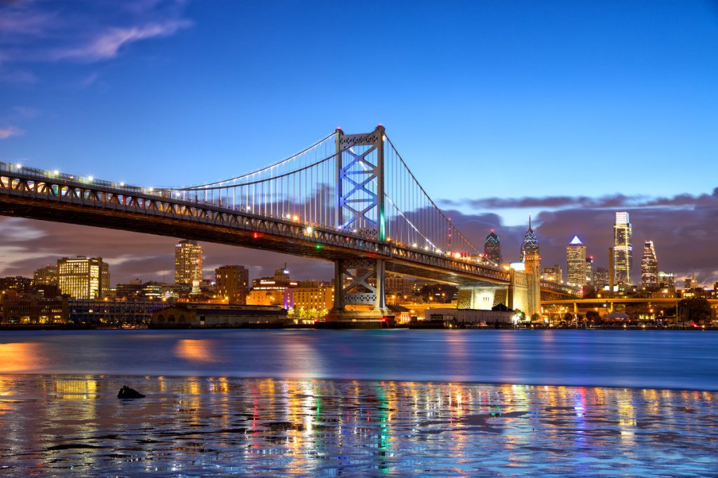 skyline view of philadelphia